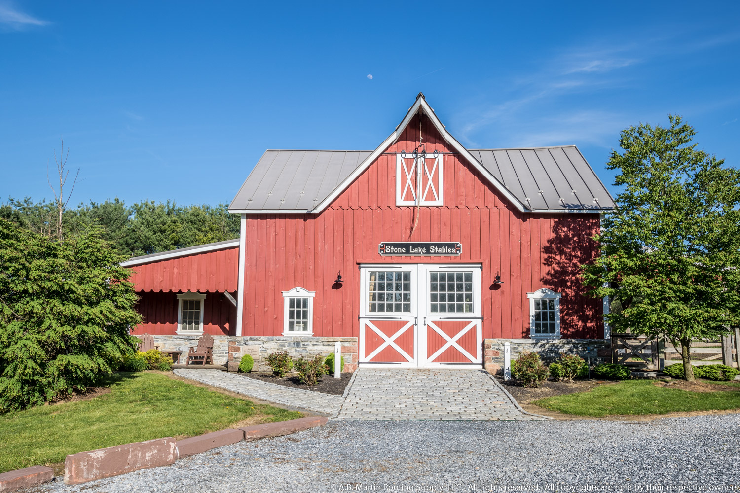 Building Showcase 200 year old Farmhouse with Metal Roof 