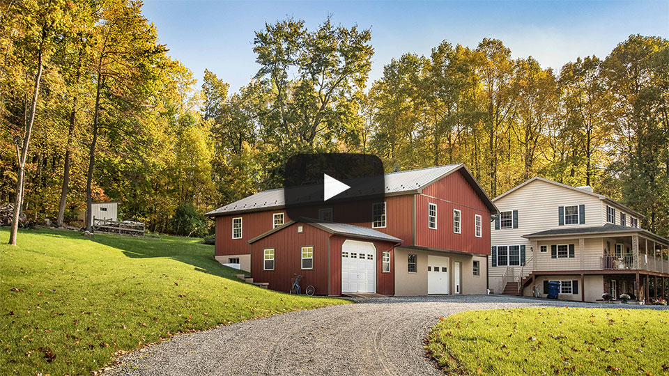 [Video] Red Amish Barn | Building Showcase